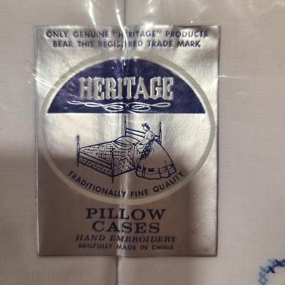 Heritage Embroidered Pillow Cases💙 - Picture 13 of 16